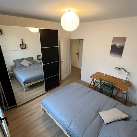 3-bedroom With Spacious Balcony Nantes
